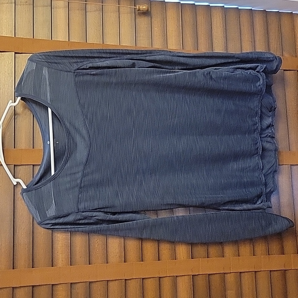 Athleta top